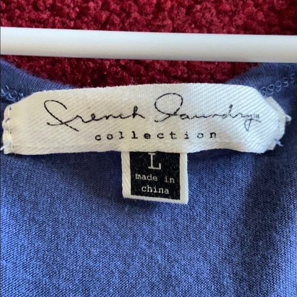 Xl blue blouse with cut out shoulders. - Picture 2 of 2